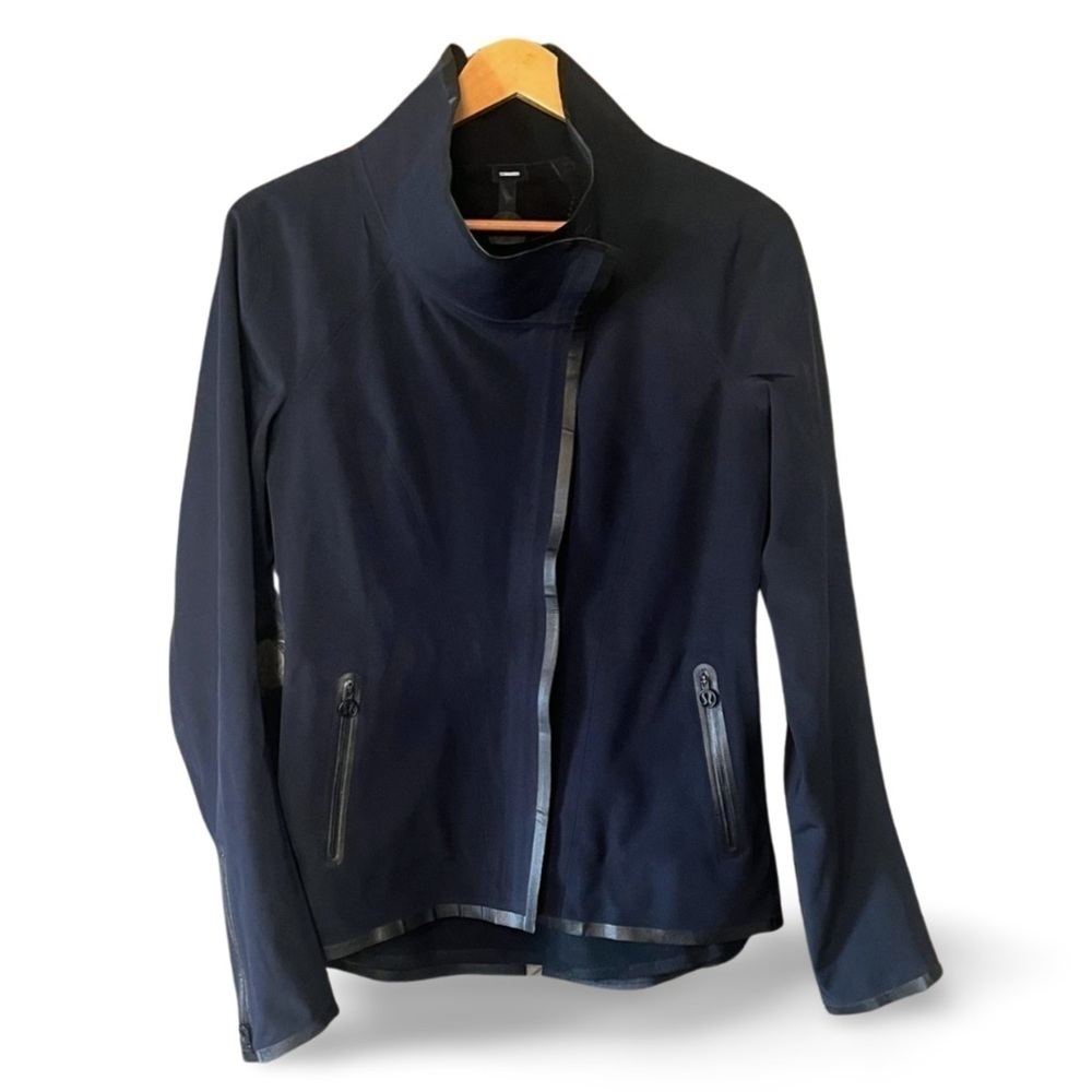 Lululemon Harmony Black Jacket Asymmetrical Zip Funnel Neck Soft Shell Size 8 - Picture 3 of 10
